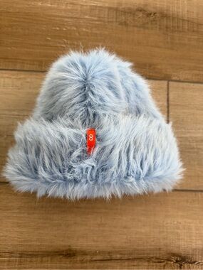 Verloop Faux Fur Beanie Hat - Light Blue
